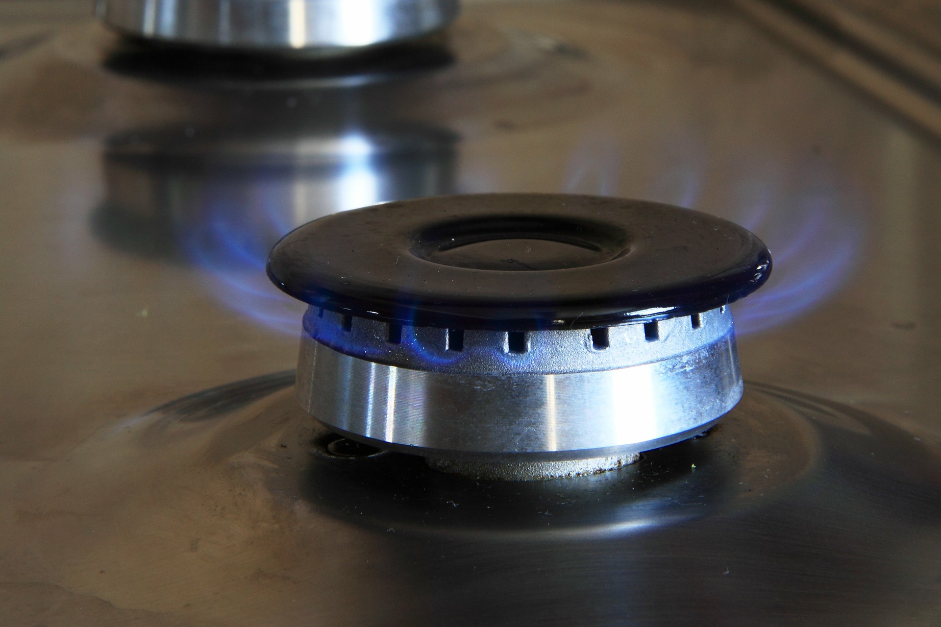 THE NATURAL GAS DEBATE